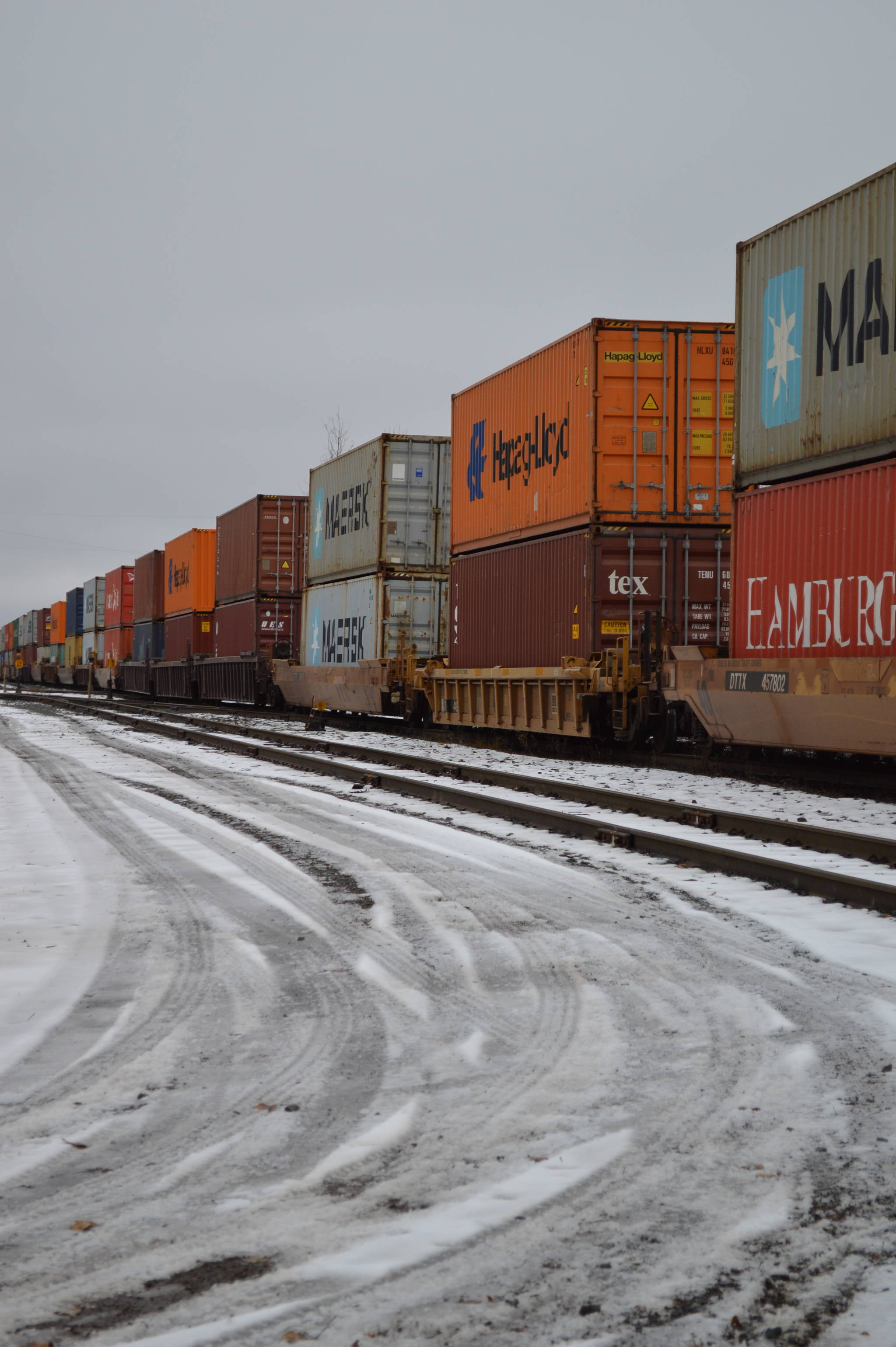 25277147_web1_201105-SIN-CN-RAIL-UPGRADES-PHOTOS_3