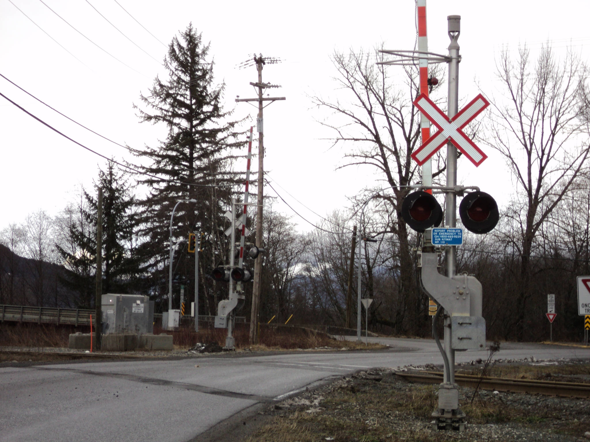 25277147_web1_210311-TST-rail.crossing.old.bridge