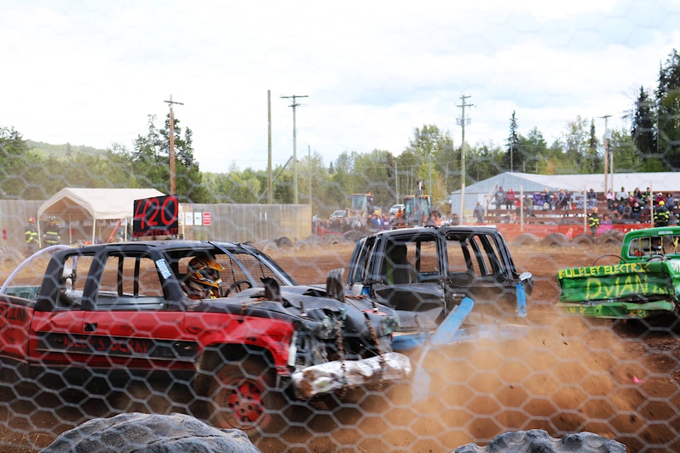 25938310_web1_Telkwa-BBQ-2018-420-derby-web-