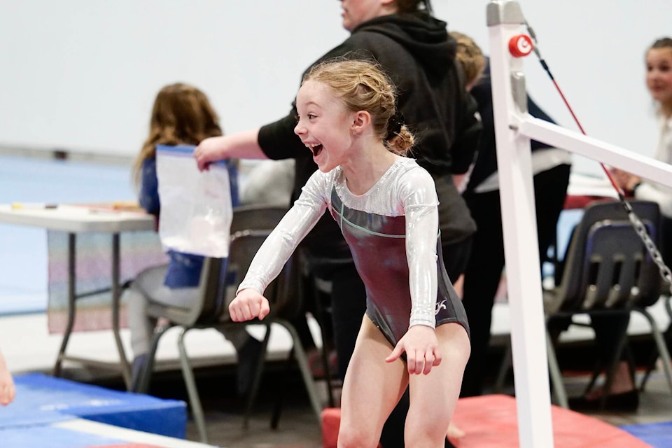 28566554_web1_220331-SIN-Saltos-gymnastics-tourney-in-PR-pics_2