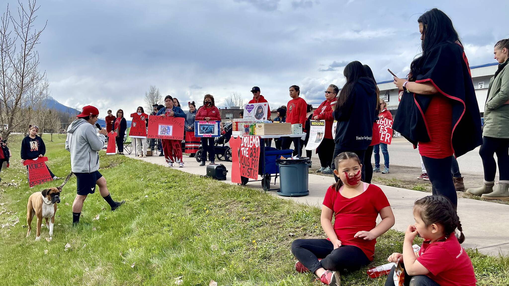 29054741_web1_220512-SIN-MMIWG-Day-Red-dress-day-photos_10