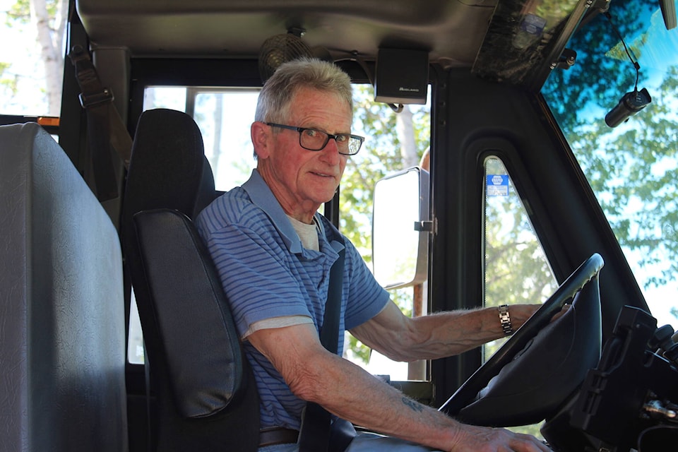 32832841_web1_230601-SIN-SD-54-BUS-DRIVER-OF-THE-YEAR-dinty_1