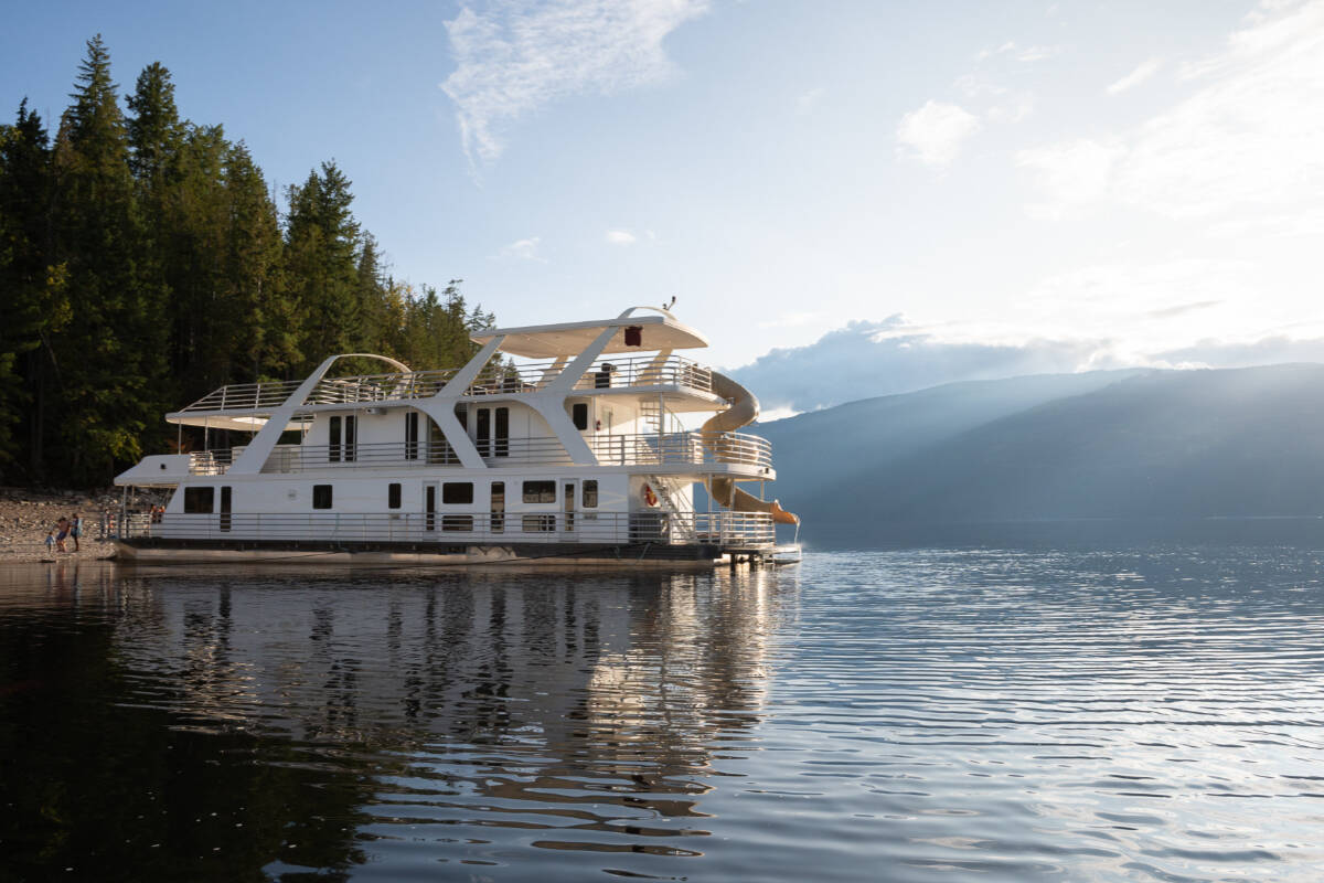 Its time to experience the perfect houseboat vacation at one of the West Coasts favourite destinations: Shuswap Lake. Twin Anchors Houseboats photo