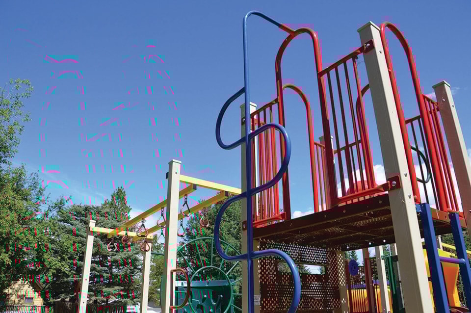 15977578_web1_playground1