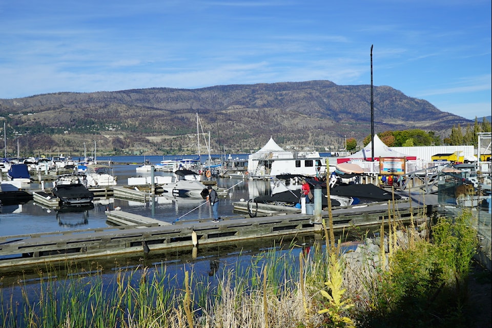 The  Yacht Club held their annual fall shore clean-up on Saturday, Oct. 4.                           