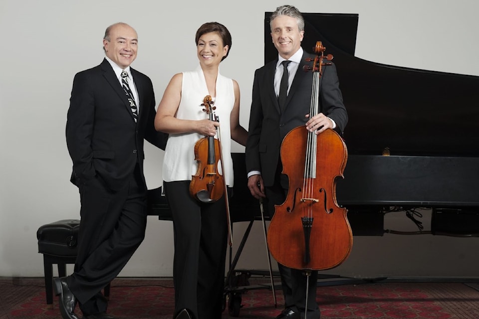 gryphontrio