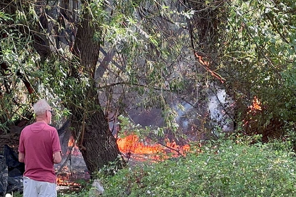 A bush fire at Leckie and Dilworth in Kelowna on Sept. 19, 2024. 