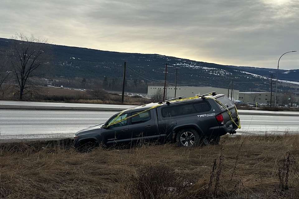 Vehicle in ditch off Highway 97 between Lake Country and 鶹ѡ. 