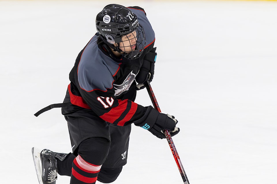 Simon Wang comes to the Warriors from the Ontairo Junior Hockey League.