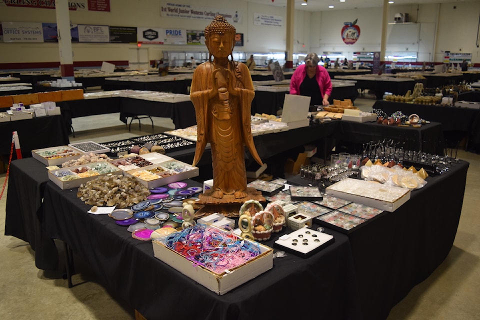 The 91Ѽ Rock 'N Gem Show is on at the 91Ѽ Curling Club from May 22-25, 2025. 