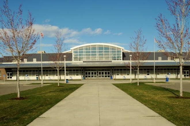 26822719_web1_copy_211021_kcn_student-cap-news_1