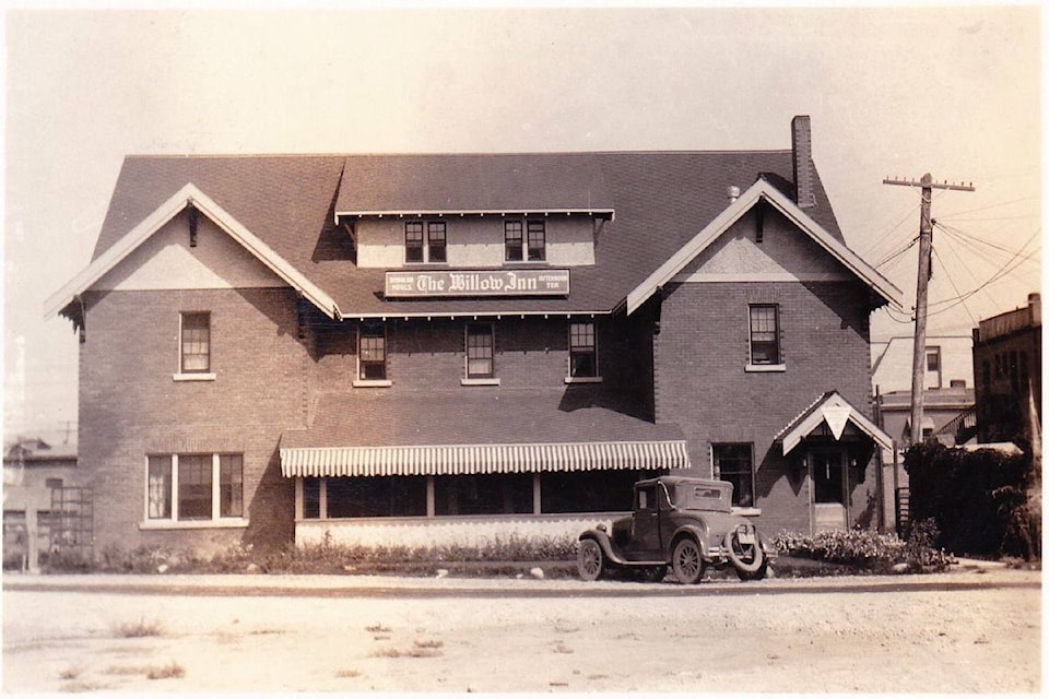 willow-inn