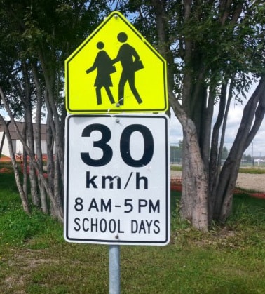 25079kelowna13school-zonesign