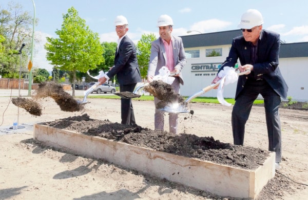 3473kelownamission-group-breaks-ground-600x391