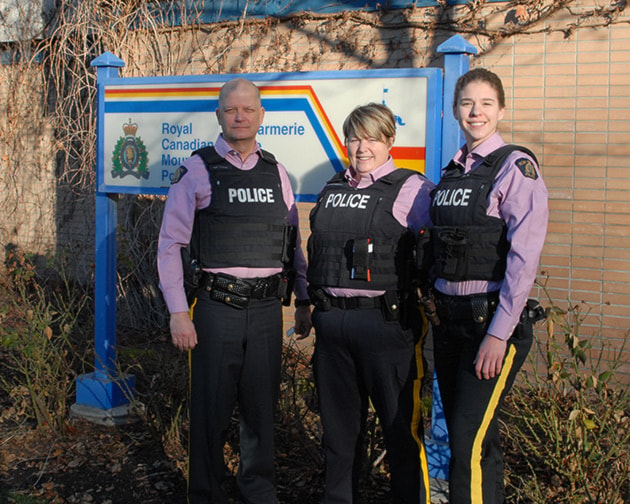 40826kelowna26PINKSHIRTDAY2