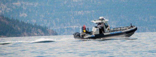 68263kelowna53075_Big_Boat_turning_away_rcmp-0537THUMB