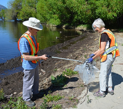 89654kelowna04waterweekadoptastream