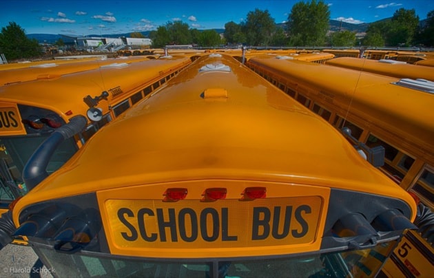 92835kelownaTopSchoolBus-1