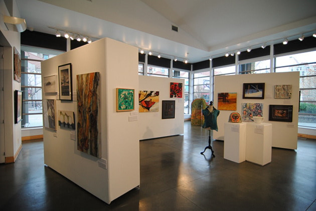 9586kelowna05artgalleryMembersExhibition2014_rsz