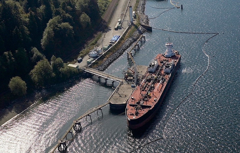 web1_161228-KCN-HERO-oil-tanker--burnaby