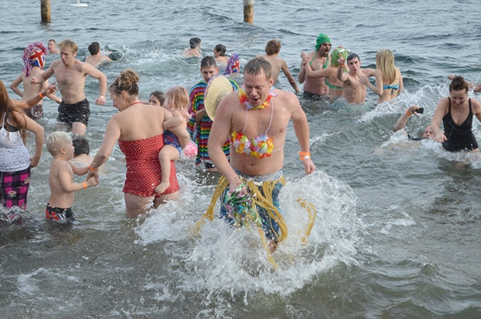 72623kelowna95418kelowna06peachlandpolarbearswim