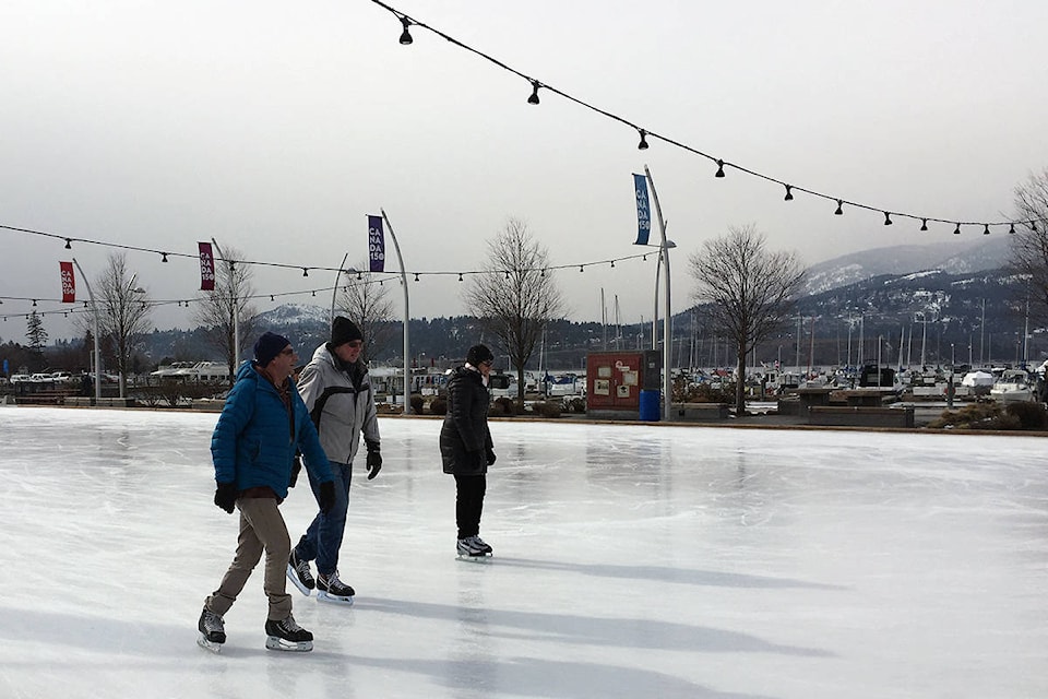 web1_170301-KCN-rink-closing