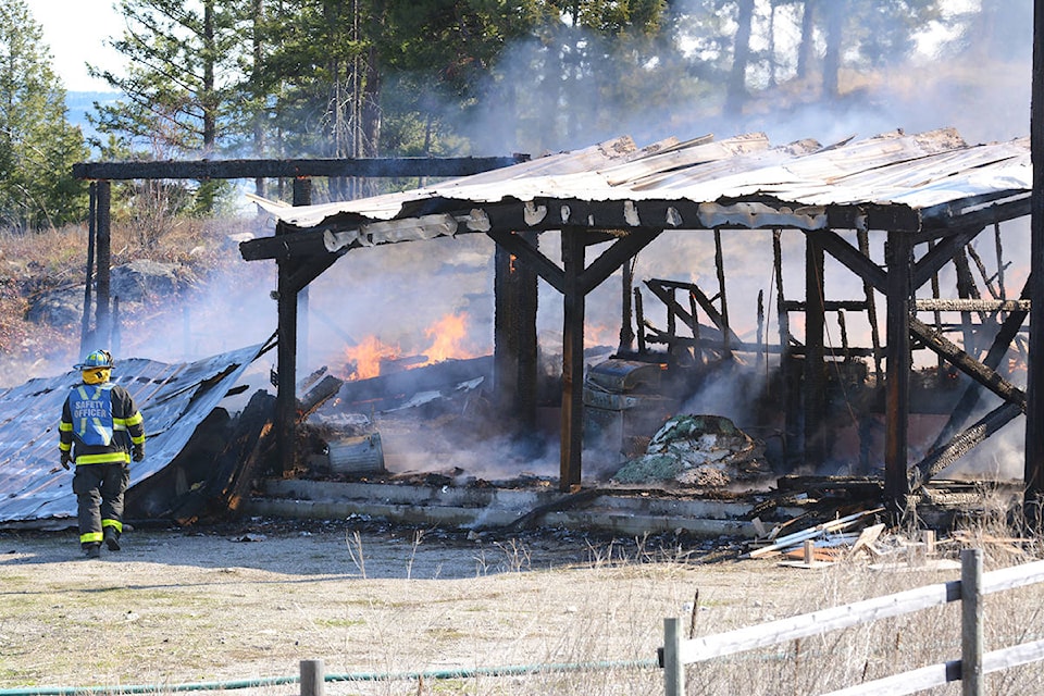 web1_170415-KCN-house-fire