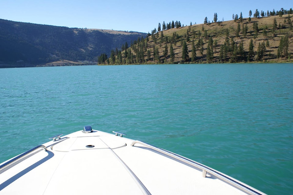 web1_170531_KCN_Kalamalka-Lake-boating