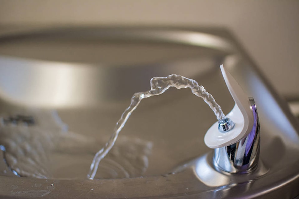 web1_drinking-fountain-1340243_1920