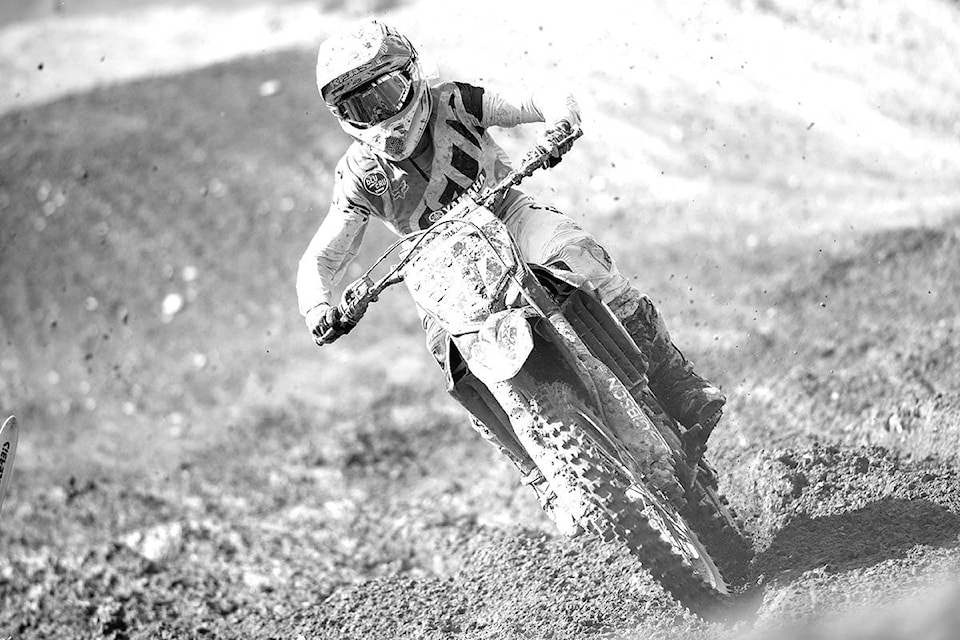 web1_motocrossBW