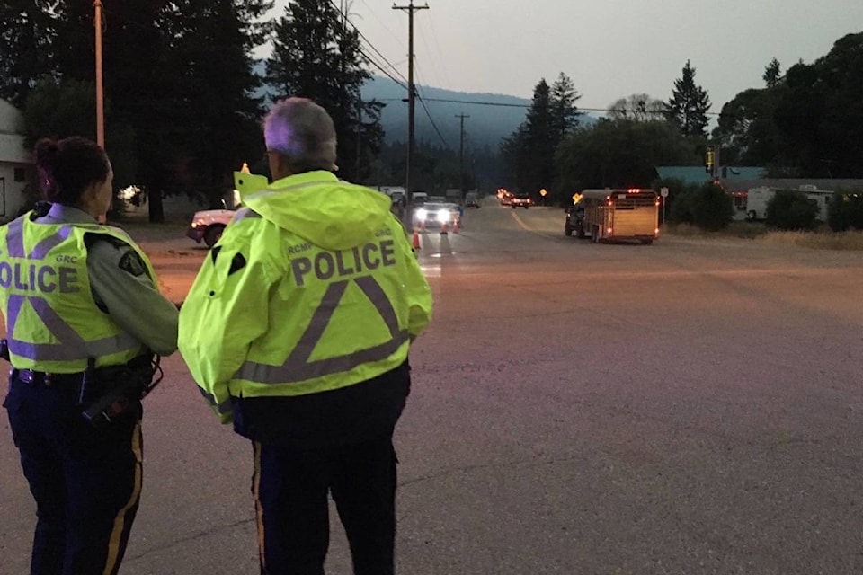 7727420_web1_170716-BPD-M-Hwy-24-evacuees-kevin-macdonald-1