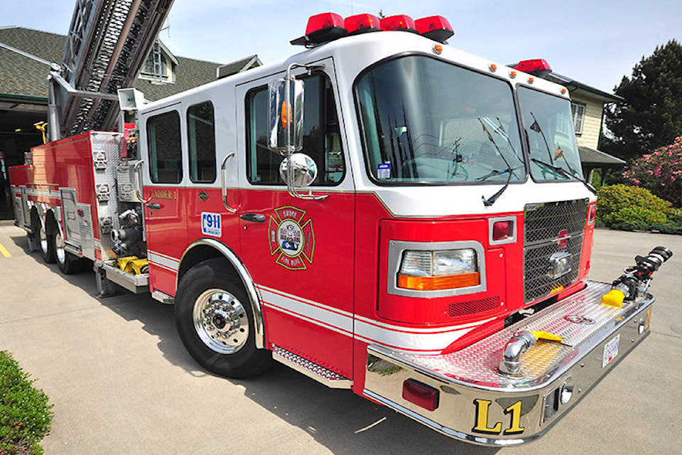 7813326_web1_170415-KCN-firetruck