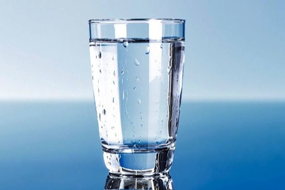 7924127_web1_170207-KCN-T-water-glass