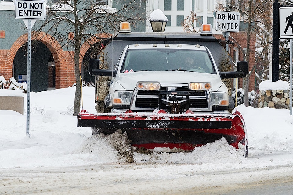 9166117_web1_copy_170210-SAA-snow-plow-LL-col