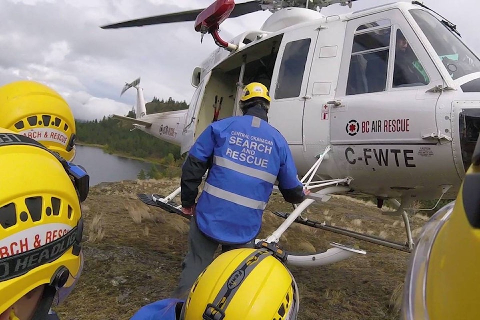 9206557_web1_171102-KCN-M-searchandrescue