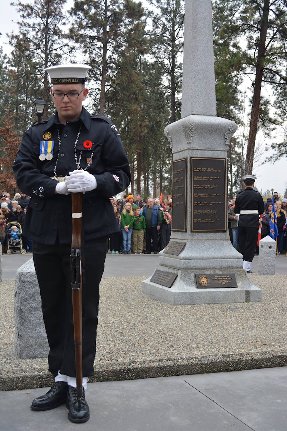 9245420_web1_Kelownaremembrance