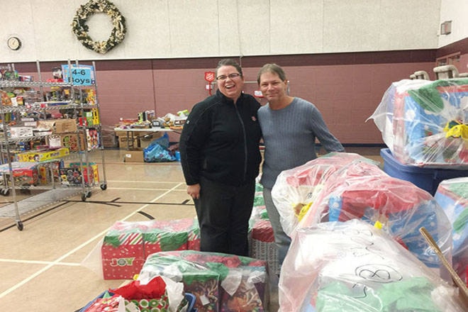 9258948_web1_171106_KCN_SAlvation-Army-Christmas-drive