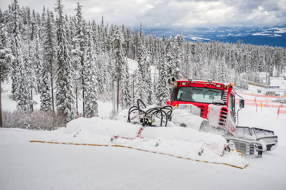 9500415_web1_171122-KCN-snowplow