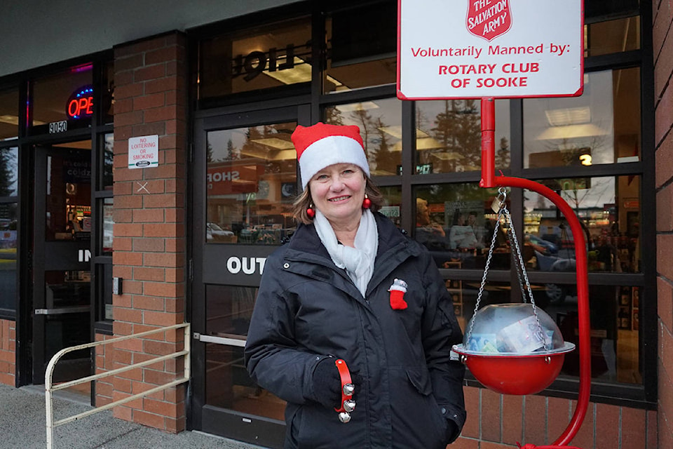 9873158_web1_rotary-salvation-army-2