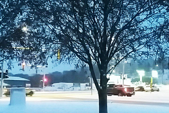 9976585_web1_171227-VMS-roads