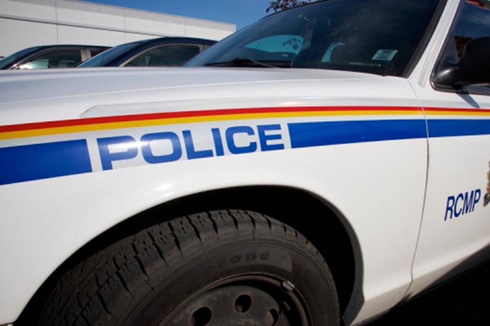 10117838_web1_rcmp-cruiser