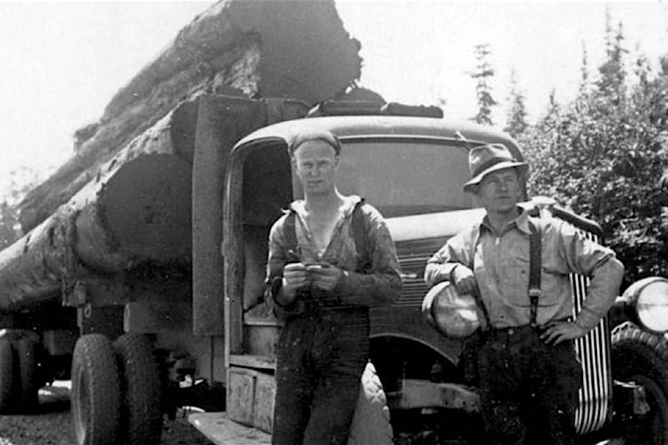 10236442_web1_20180117-BPD-truck-loggers-1939-TLA