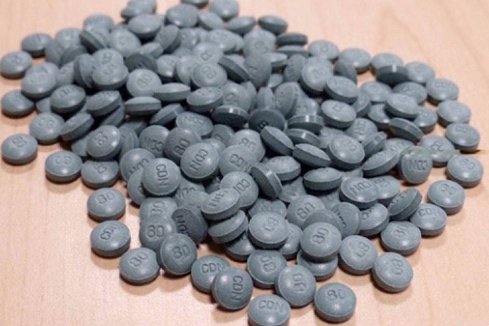 10254521_web1_opiates_171109P_KCN_fentanyl-pills