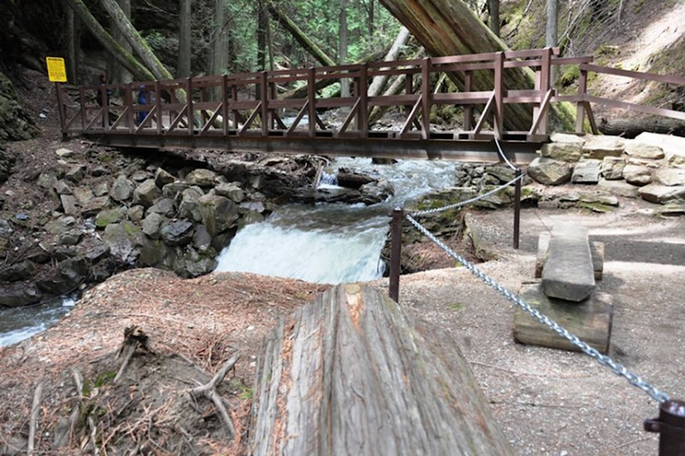 10657648_web1_180216-SAA-MargaretFalls
