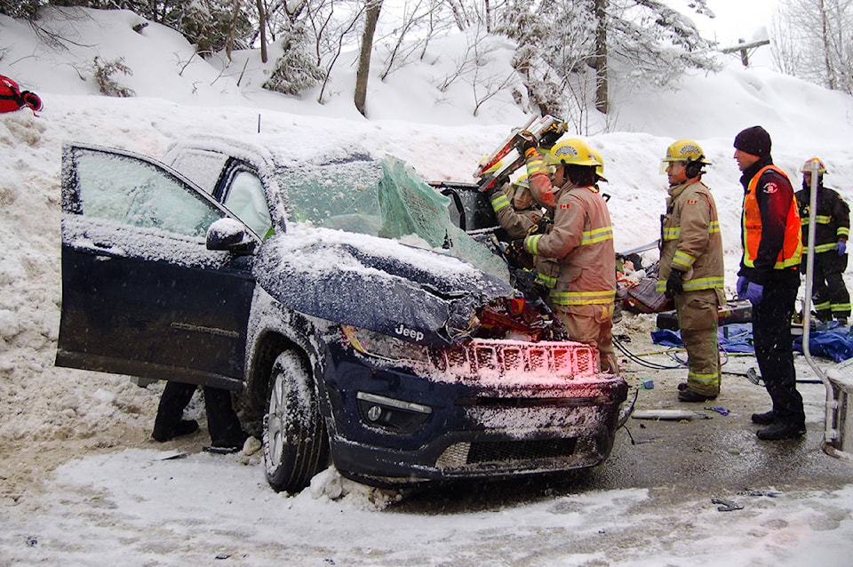 10770734_web1_copy_180226-RTR-accident