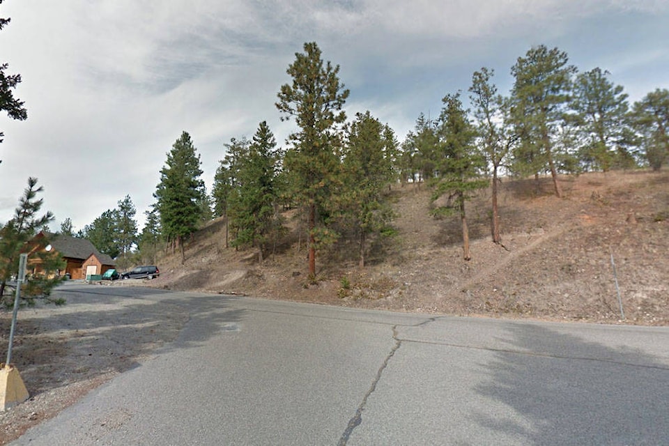 Ogopogo Trail remains closed at Knox Mountain Park Kelowna Capital News