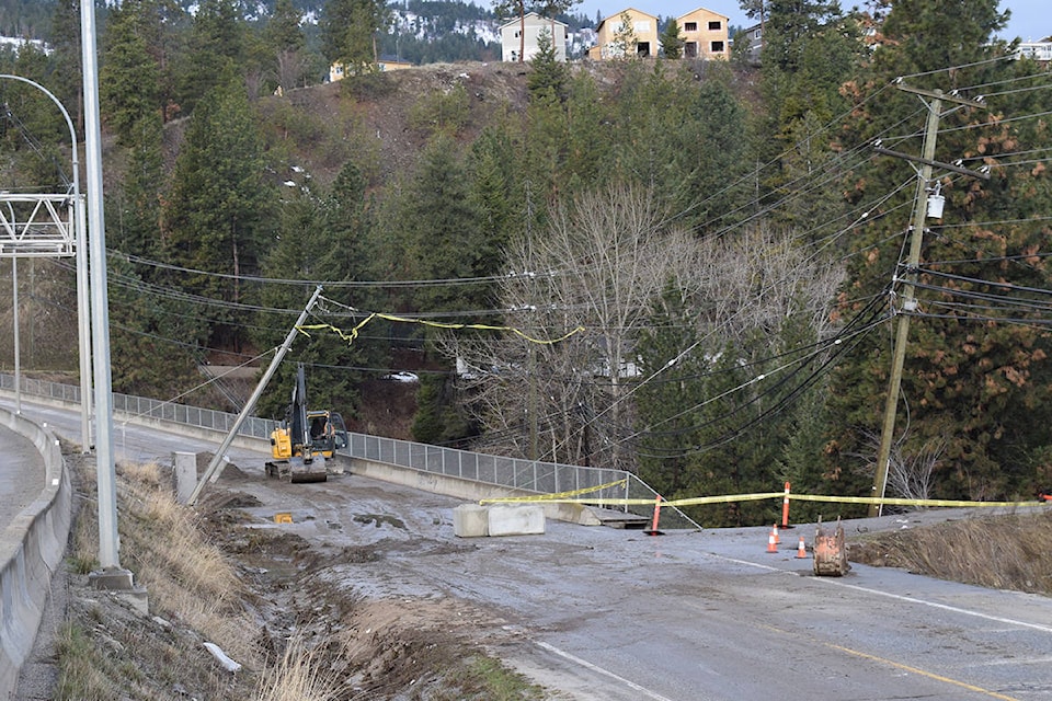 11154546_web1_180323-KCN-lower-glenrosa-road-damage-2