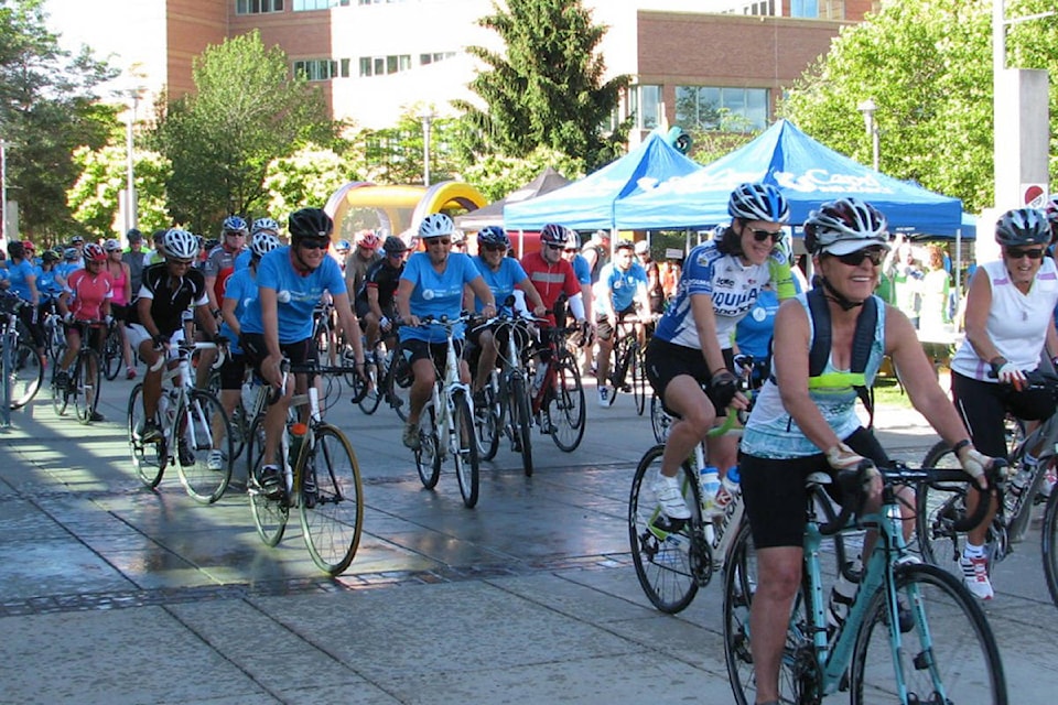 11233061_web1_180330-KCN-RideDontHide