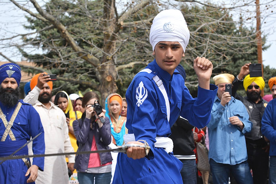 11416141_web1_170429-KCN-vaisakhi-parade