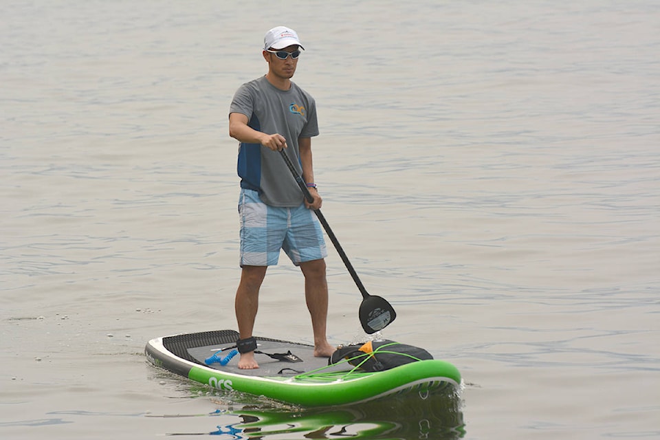 11853225_web1_180511-KCN-paddle-boarder